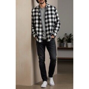 St. John's Bay Men's Classic Fit Long Sleeve Flannel Shirt XL Plaid Pocket Front